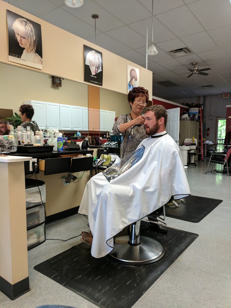 A J Beauty Salon, beauty salon in Newport News, VA, photo 6 of 10